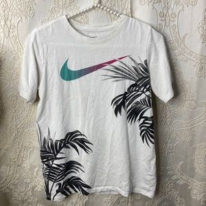 Nike tee